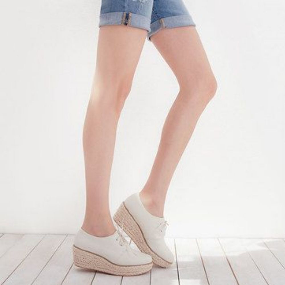 Shoemint Zaki Ecru Wedge